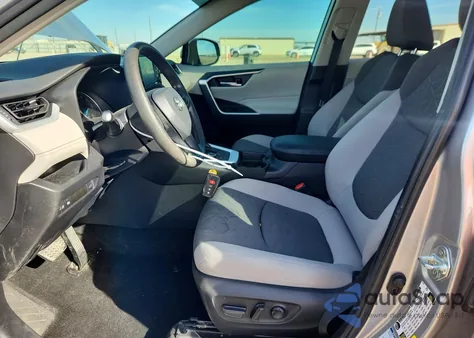 2021 Toyota Rav4 Xle из США, поврежденный, VIN 4T3RWRFV1MU024371